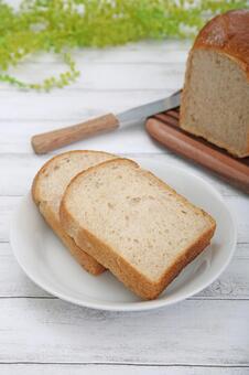 食パン 食パン,パン,高級食パンの写真素材