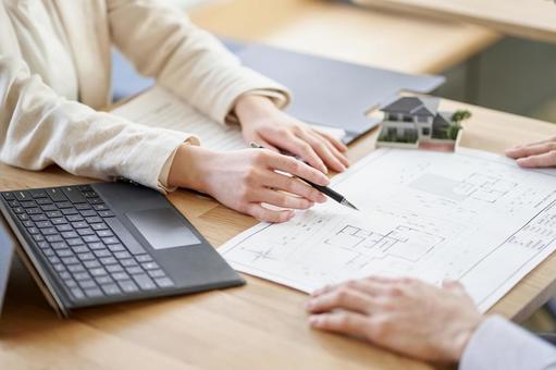 Business person having a real estate meeting, JPG Business person having a real estate meeting, reunión, cita, mujer, JPG