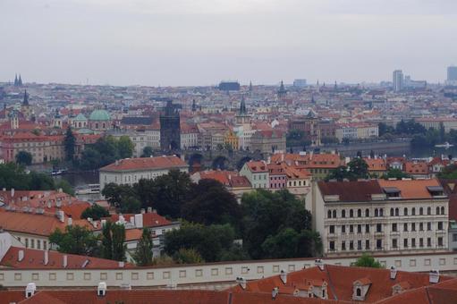 プラハ城から見るプラハの町並みの写真
