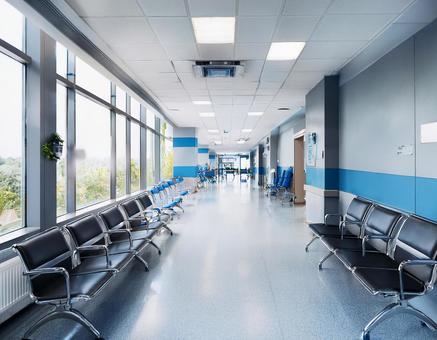 病院の待合い席 病院の待合い席の写真
