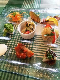 前菜盛り合わせ 前菜盛り合わせの写真
