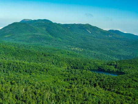 にゅう山頂から蓼科山方面 にゅう山頂から蓼科山方面 八ヶ岳,にゅう,天狗岳の写真素材