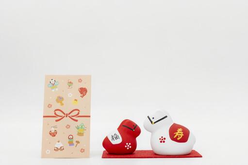 午年の置物とお年玉袋 お年玉,ポチ袋,午の写真素材
