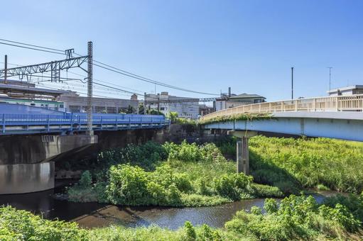 柏尾川と戸塚駅 柏尾川と戸塚駅 柏尾川,川,河川の写真素材