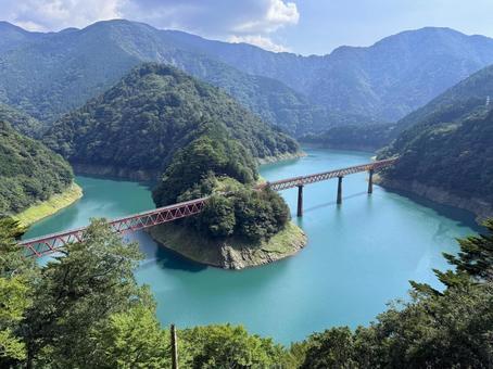 夏の奥大井湖上駅 夏の奥大井湖上駅 奥大井湖上駅,井川線,奥大井の写真素材