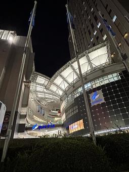 夜なので旗はありません 建物,夜景,夜間の写真素材