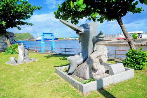 沖縄・与那国島久部良港のカジキ型石像 沖縄・与那国島久部良港のカジキ型石像の写真