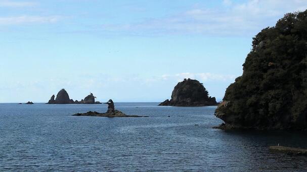 大田子海岸から見える怪獣（奇岩） 大田子海岸,海,西伊豆の写真素材