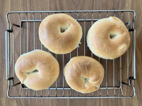 素人の手作りベーグル２ ベーグル,プレーンベーグル,手作りの写真素材