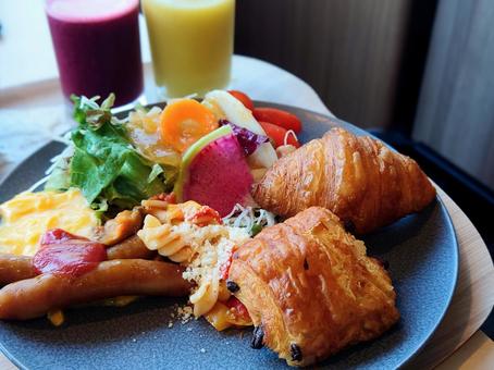 ワンプレートの朝食 ワンプレートの朝食 朝ごはん,パン,クロワッサンの写真素材