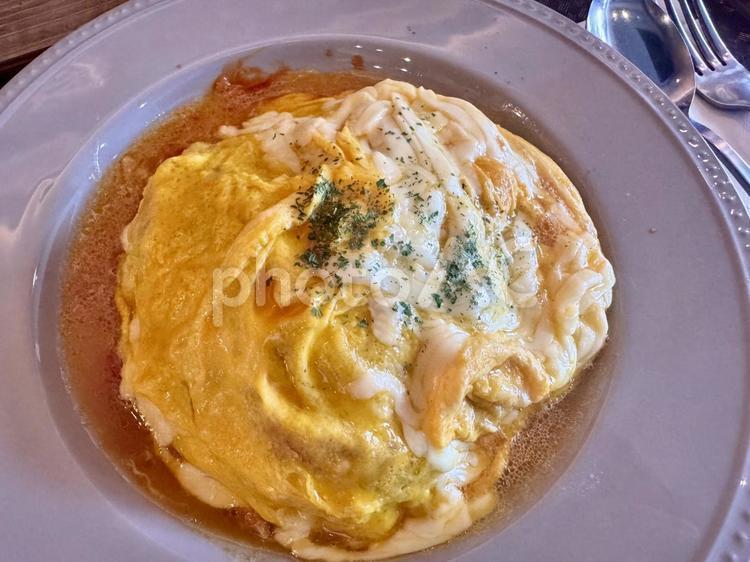 トロトロオムライス オムライス,半熟オムライス,卵料理の写真素材