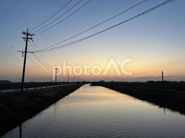夕暮れの凪 夕暮れ,川,風景の写真素材