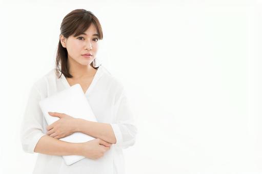 若い女性 ノートパソコン 若い女性 ノートパソコン ノートパソコン,ビジネスウーマン,ビジネスの写真素材