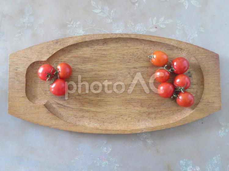 家庭菜園で収穫したフルーツトマト フルーツトマト,完熟,トマトの写真素材