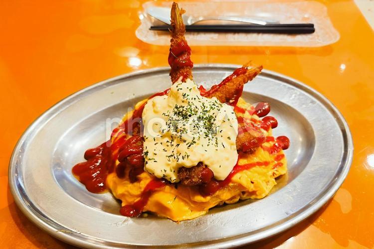 金沢名物　ハントンライス（エビフライ） ハントンライス,金沢,名物の写真素材