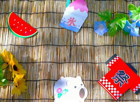 夏の花&夏のアイテム(スペース) 夏の花&夏のアイテム(スペース) ひまわり,朝顔,すだれの写真素材