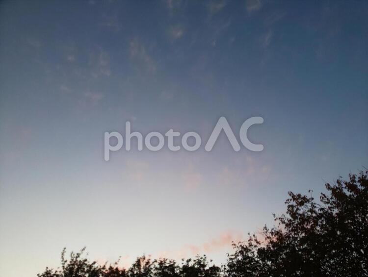 夕暮れの空 夕暮れ,空,自然の写真素材