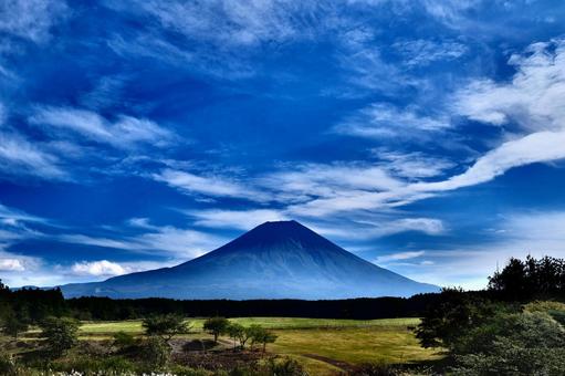 青富士 富士山,日本一,青の写真素材