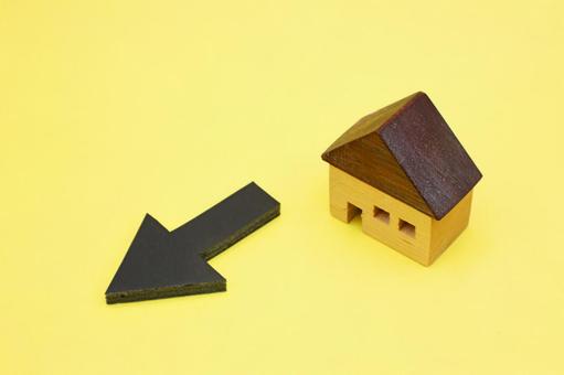 不動産価値下落のイメージ 不動産価値下落のイメージ 不動産投資,投資,不動産の写真素材