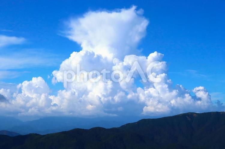 夏爆発！ 青空,夏空,自然の写真素材