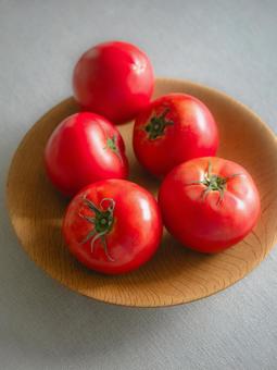 トマト(完熟・5個) トマト(完熟・5個) トマト,tomato,とまとの写真素材
