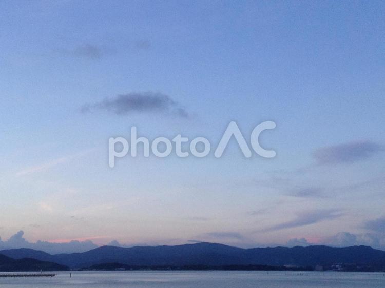 浜名湖で見る夕焼け 浜名湖,静岡,夕焼けの写真素材