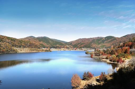 土師ダムの秋 広島県,北広島市,土師ダムの写真素材