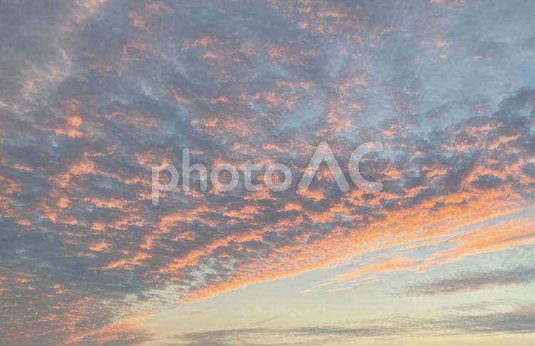 夕暮れ 夕焼け,雲,夕暮れの写真素材