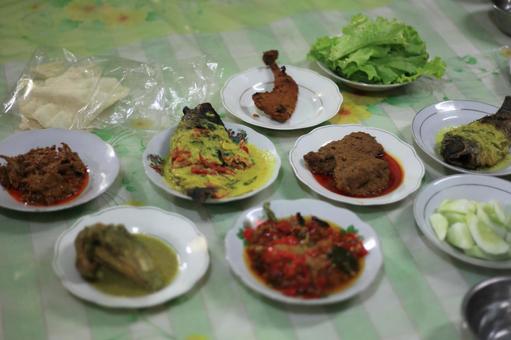 インドネシア・スマトラ島の現地食 インドネシア・スマトラ島の現地食の写真