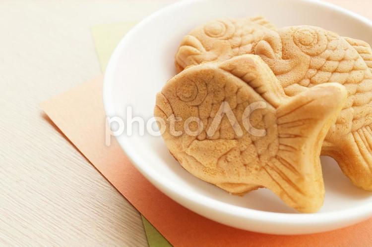 たい焼き3個　人形焼　和菓子 たい焼き,食器,人形焼の写真素材