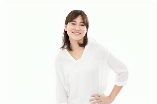 若い女性 ポーズ 腰 手 若い女性 ポーズ 腰 手の写真
