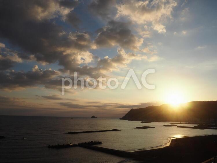 朝陽 - No: 2059891｜写真素材なら「写真AC」無料（フリー）ダウンロードOK