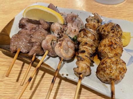 焼き鳥の盛り合わせ 焼き鳥の盛り合わせの写真