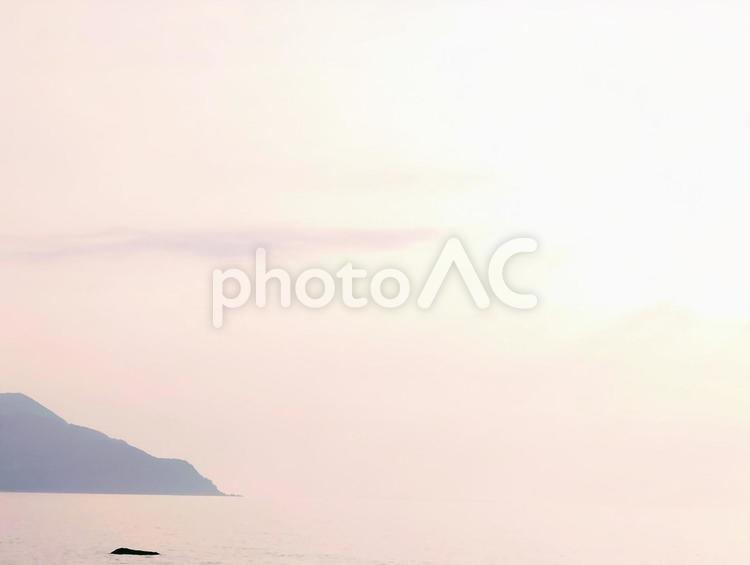 夕暮れ 夕暮れ,日没,地平線の写真素材