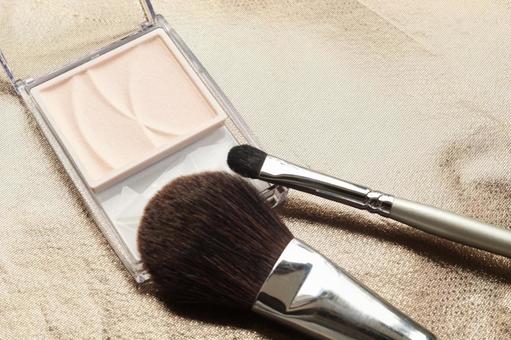 ハイライトパウダー　メイク　コスメ コスメ,化粧品,ブラシの写真素材