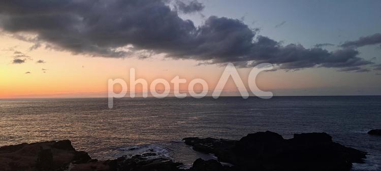 海辺の夕焼け 海辺,夕焼け,海の写真素材