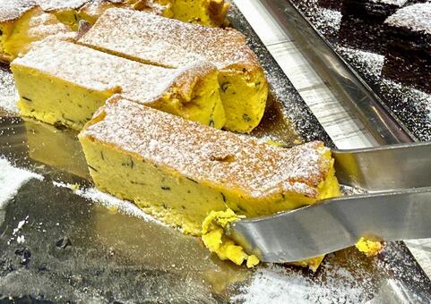 バイキング　一口サイズのかぼちゃケーキ 一口サイズ,かぼちゃケーキ,ヘルシーの写真素材