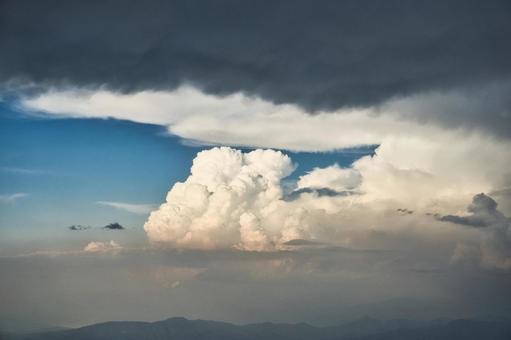 夏の入道雲 夏の入道雲の写真