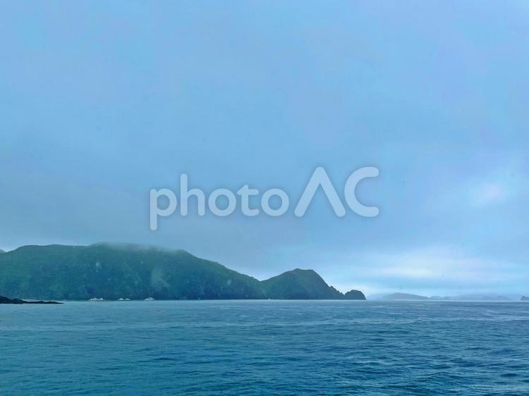 雨模様の慶良間諸島・沖縄 慶良間,スキューバダイビング,ダイビングの写真素材