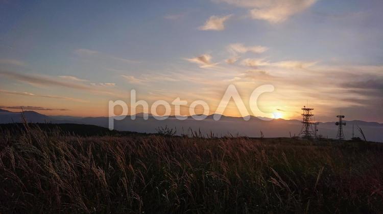 山の夕焼け  4 風景,山,空の写真素材