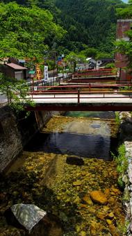 Hidden hot spring! The river and red bridge in Hiroshima's Yuki Onsen town, JPG Hidden hot spring! The river and red bridge in Hiroshima's Yuki Onsen town, JPG