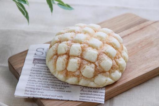 Photo, melonpan, convenience store, sweet bread, 
