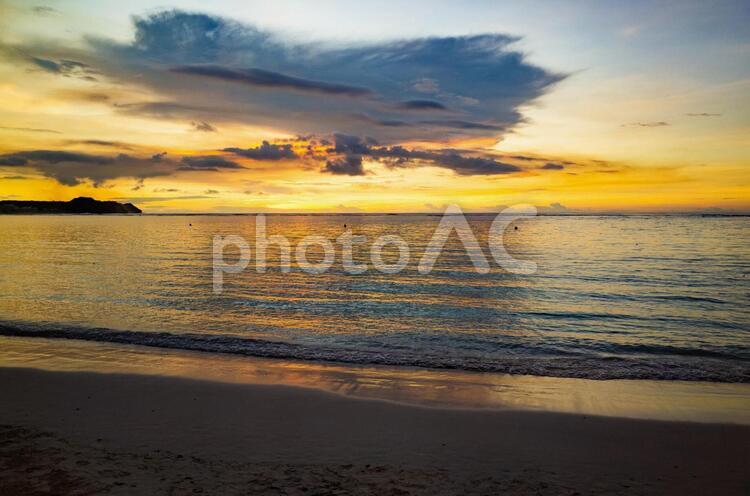 グァムのタモン湾の夕暮れ グァム,タモン湾,タモン地区の写真素材