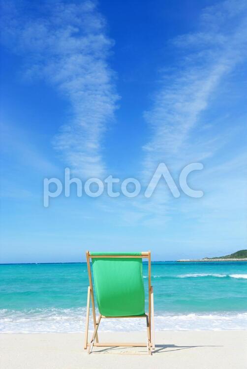 沖縄の美しい海とさわやかな空 沖縄,海,ビーチの写真素材