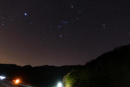 Mythical arrows and lights lined up in the winter sky, JPG Mythical arrows and lights lined up in the winter sky, JPG