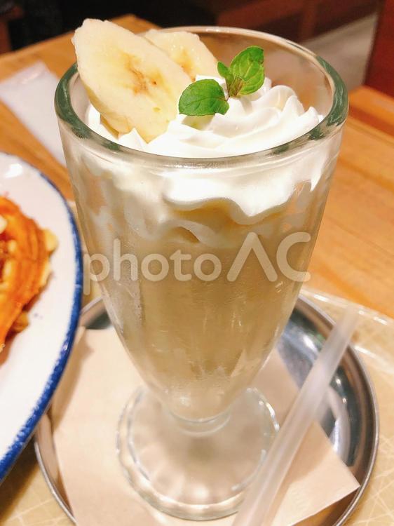 東京、アメリカ料理店のバナナシェイク 東京,飲み物,シェイクの写真素材