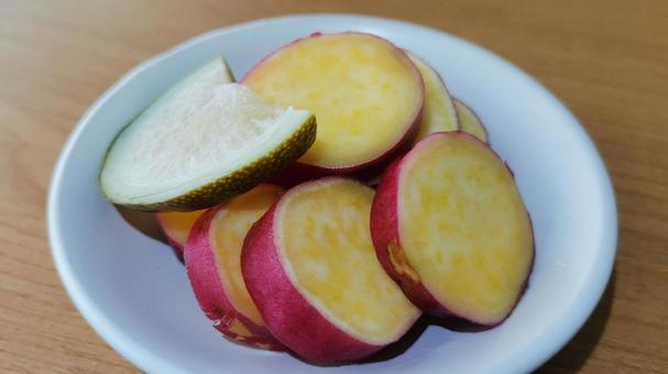 冷めても美味しい薩摩芋のレモン煮 冷めても美味しい薩摩芋のレモン煮の写真