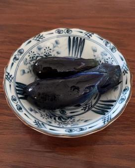 R7.09.10 茄子の糠漬け物 R7.09.10 茄子の糠漬け物の写真