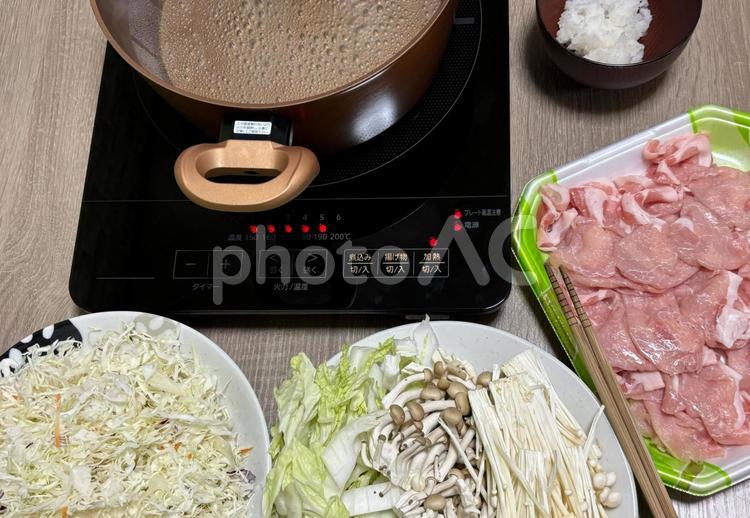 おうちで行うしゃぶしゃぶ 食事,しゃぶしゃぶ,夕食の写真素材