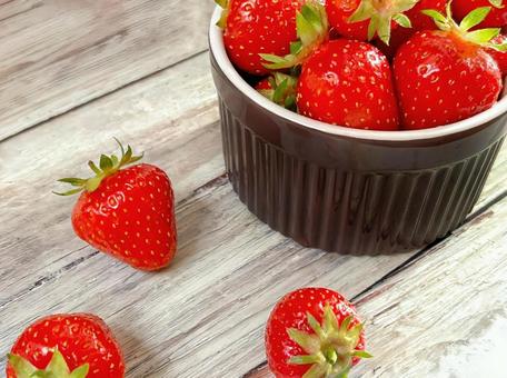 Delicious freshly picked strawberries, JPG Delicious freshly picked strawberries, JPG